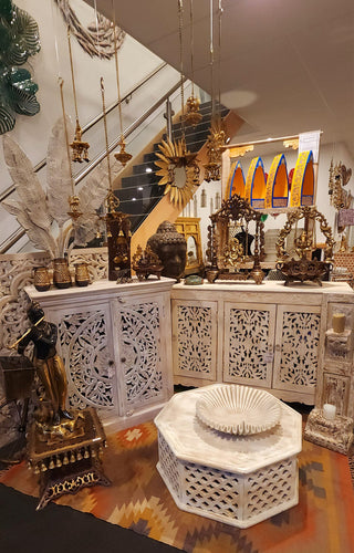 Enhance Your Space with Elegant Mirrors and Wall Decor