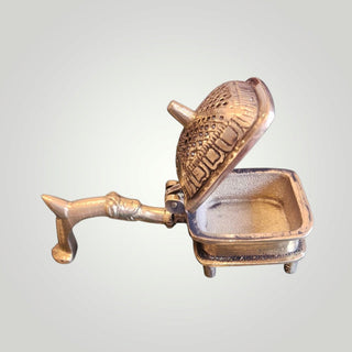 Brass handle dhoop dani
