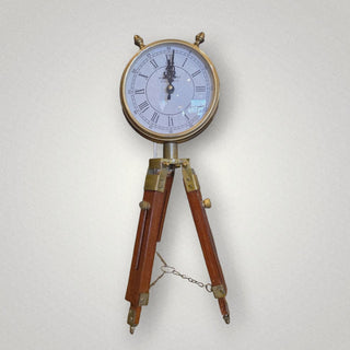 Tripod table clock